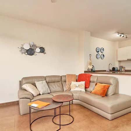 Luxury 1st Floor In * 네르하