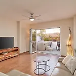 Luxury 1st Floor In