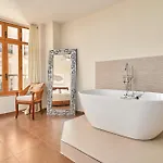 Luxury 1st Floor In Apartment Nerja