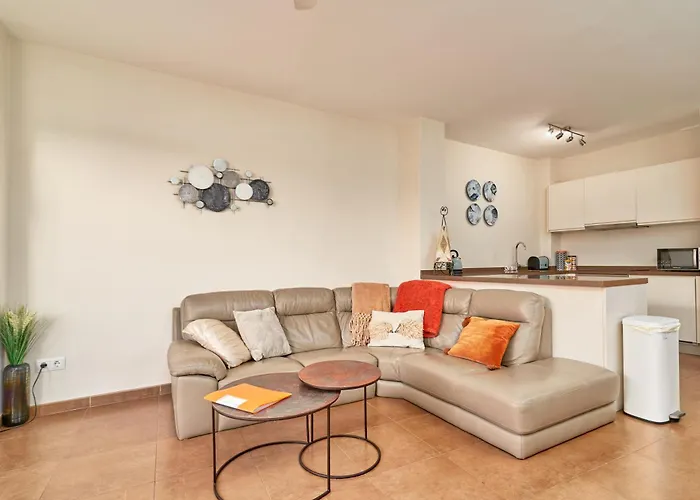 Luxury 1st Floor In * 네르하