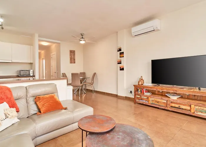 Luxury 1st Floor In 아파트 네르하