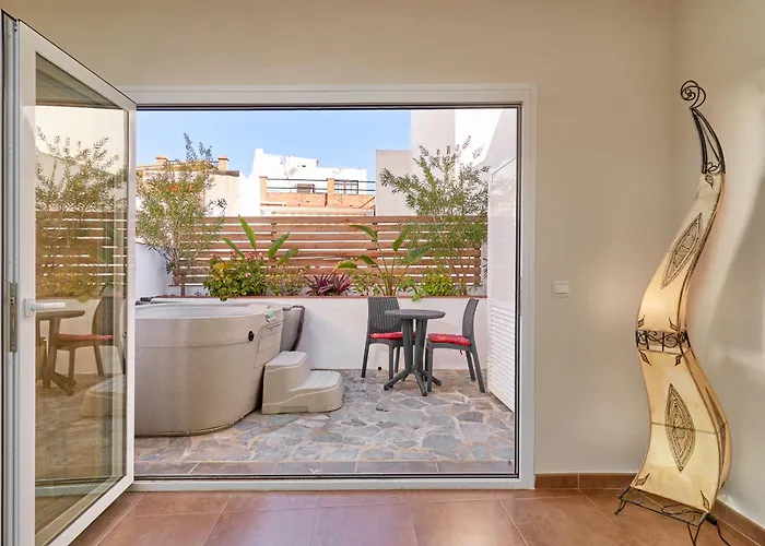 아파트 Luxury 1st Floor In 네르하