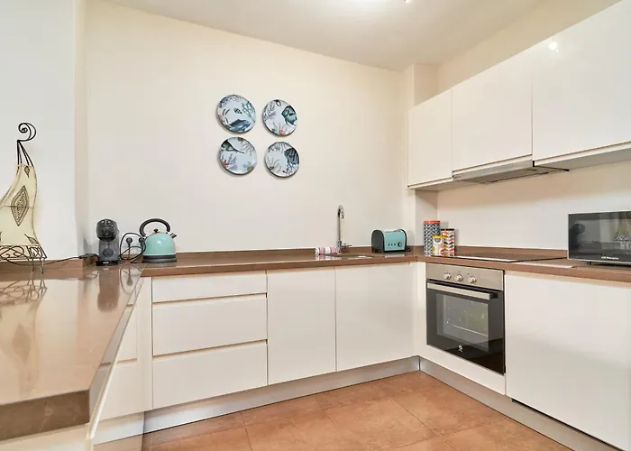 Luxury 1st Floor In 内尔哈